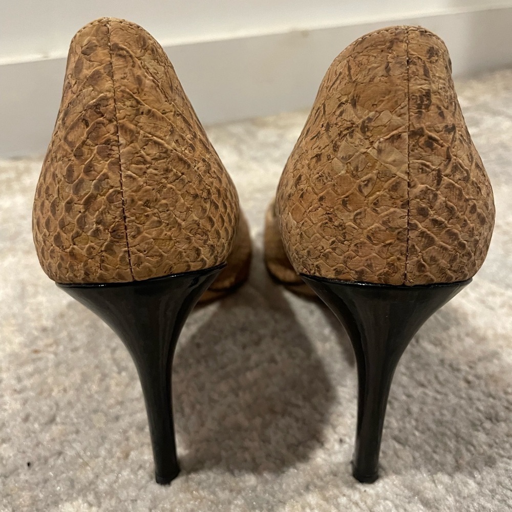 Via Spiga Carola Dress Pumps Leather Natural Crocodile Print Size 8M 3.5” Heel - Picture 9 of 11